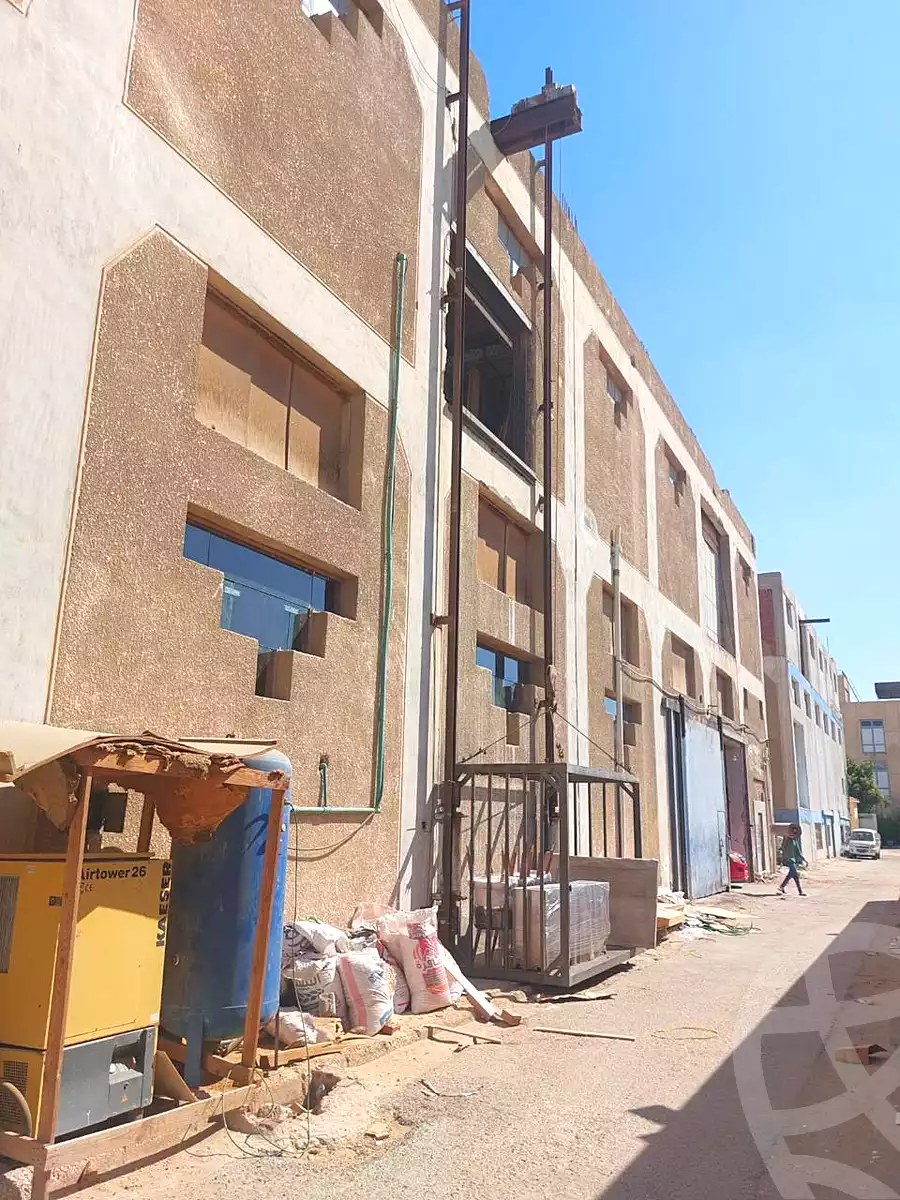 https://aqarmap.com.eg/ar/listing/6955190-for-sale-cairo-6th-of-october-el-mantqa-el-snaaaya-industrial-zone-1