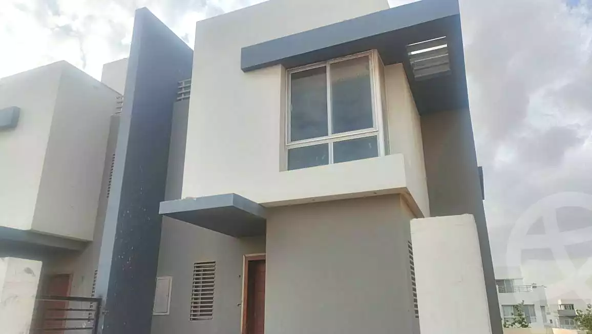 https://aqarmap.com.eg/ar/listing/6955273-for-sale-cairo-new-cairo-compounds-hyde-park-business-district