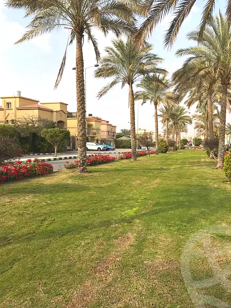 https://aqarmap.com.eg/ar/listing/6955470-for-sale-cairo-new-cairo-lrhb-city-phase-1-ahmed-rami-st