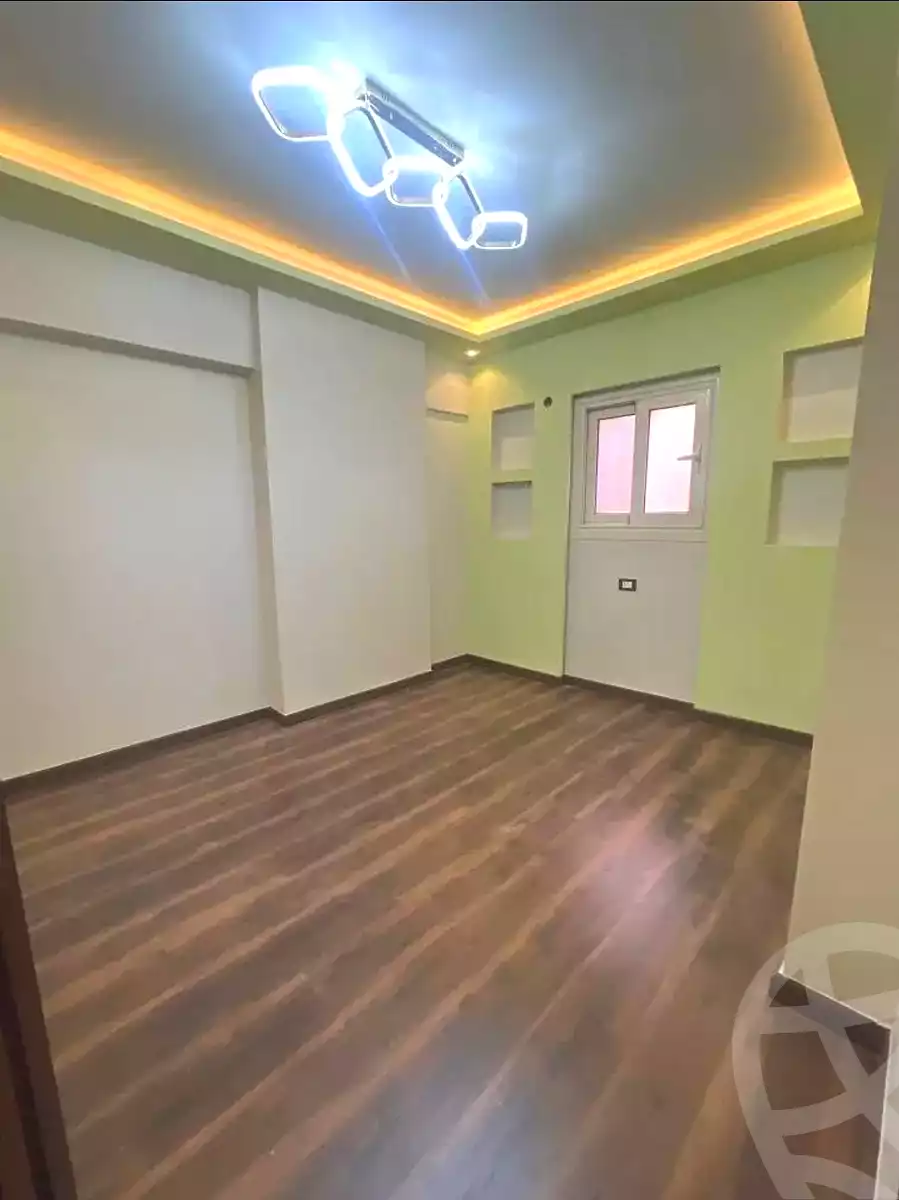 https://aqarmap.com.eg/ar/listing/6956379-for-sale-alexandria-sydy-bshr-sydy-bshr-bhry-shr-khld-bn-lwlyd