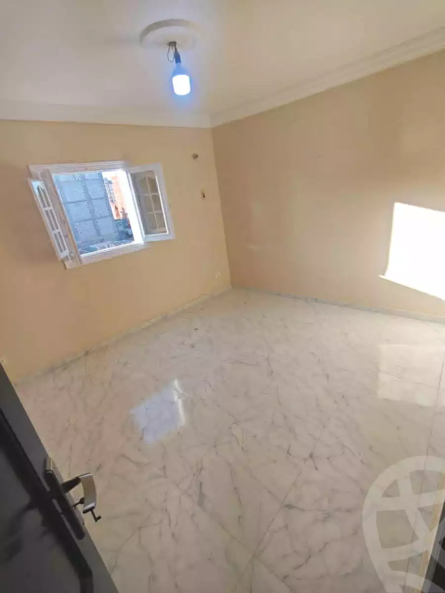 https://aqarmap.com.eg/en/listing/6956424-for-sale-alexandria-al-agamy-el-hanouvel-el-warsha-st