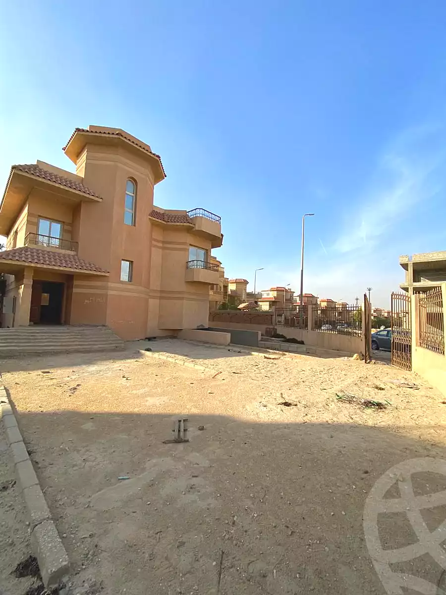 https://aqarmap.com.eg/en/listing/6956604-for-sale-cairo-new-cairo-compounds-el-talaae