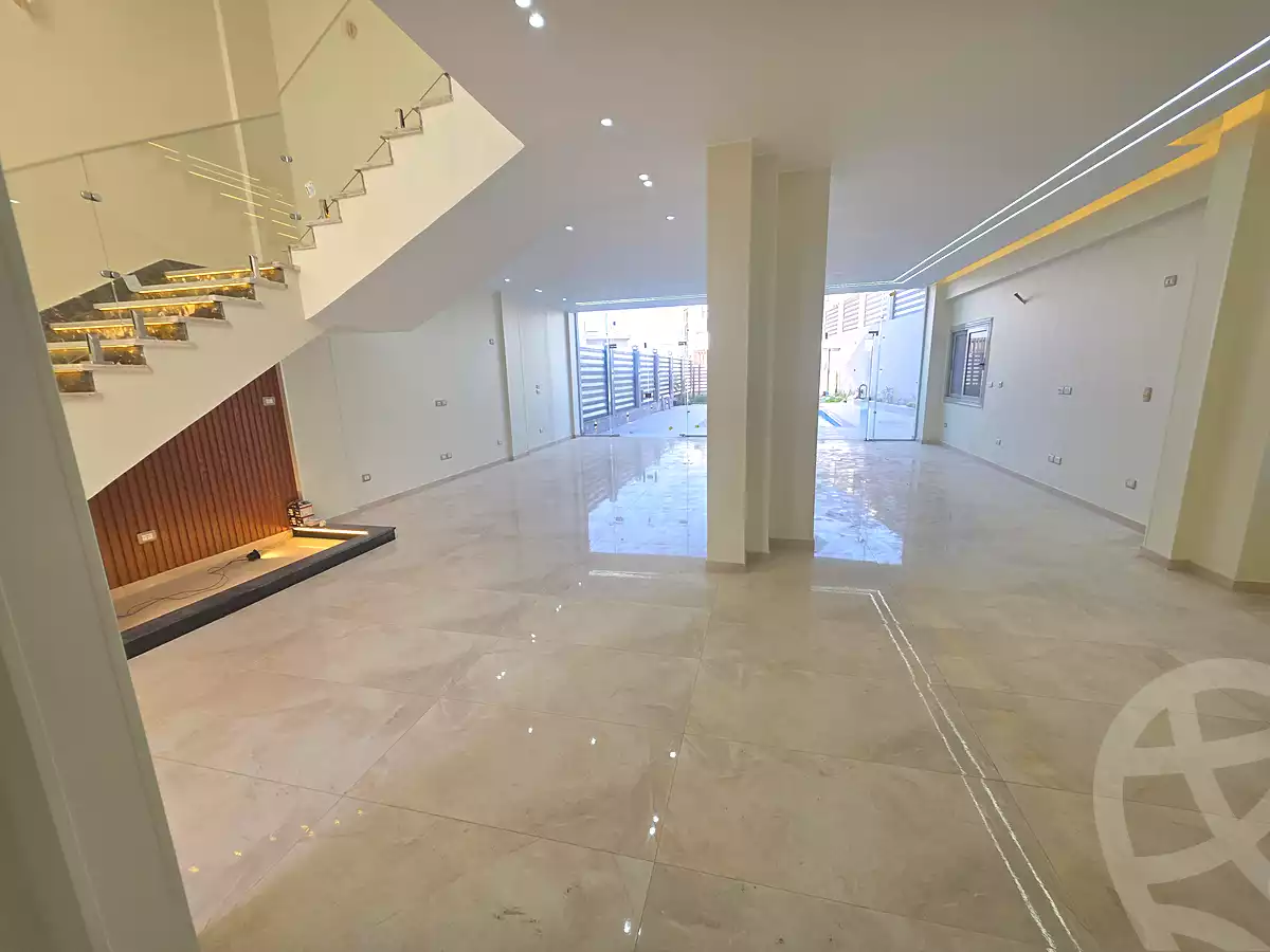 https://aqarmap.com.eg/ar/listing/6956701-for-sale-cairo-el-sheikh-zayed-city-compounds-el-khamayel