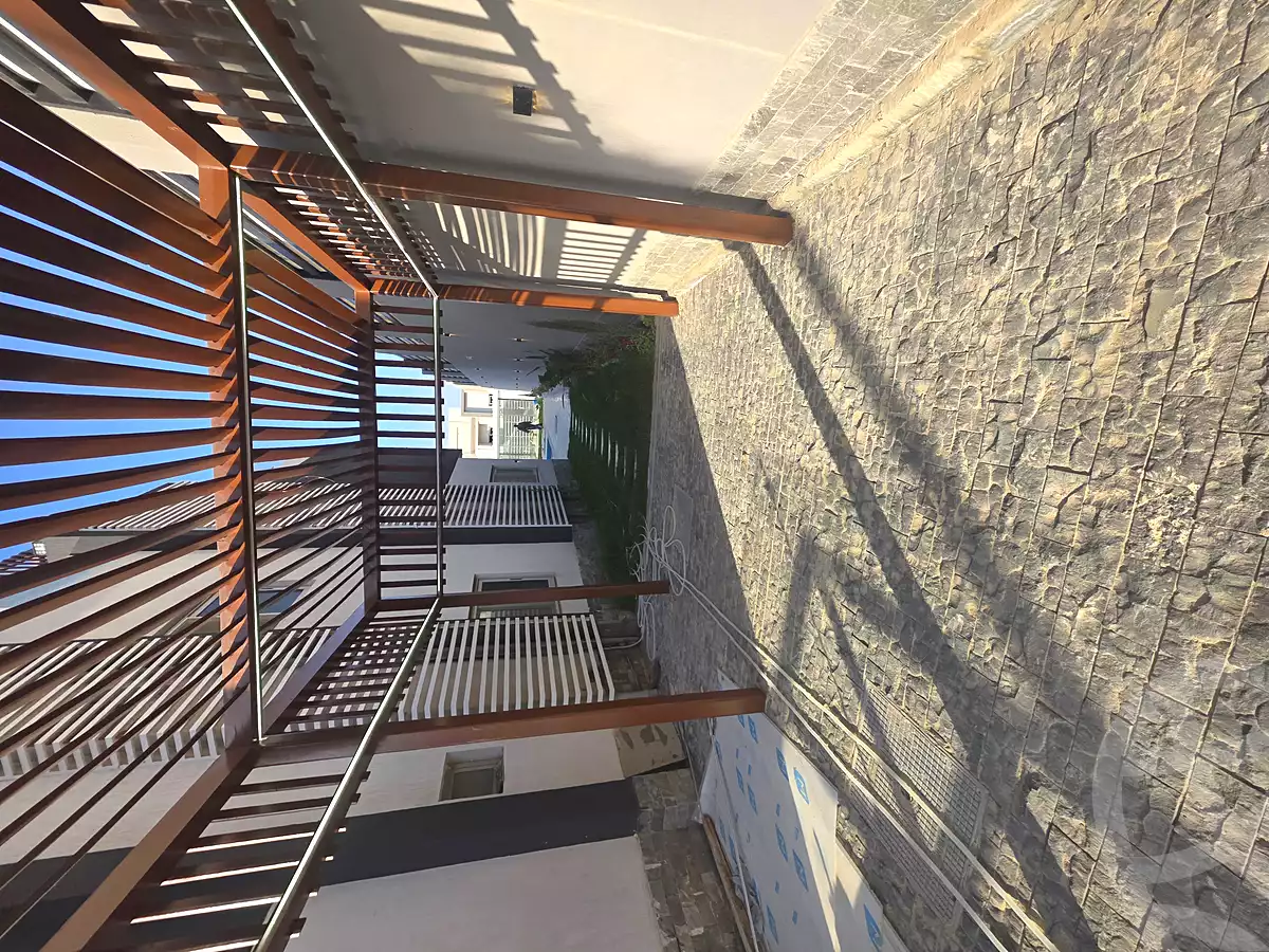 https://aqarmap.com.eg/ar/listing/6956701-for-sale-cairo-el-sheikh-zayed-city-compounds-el-khamayel