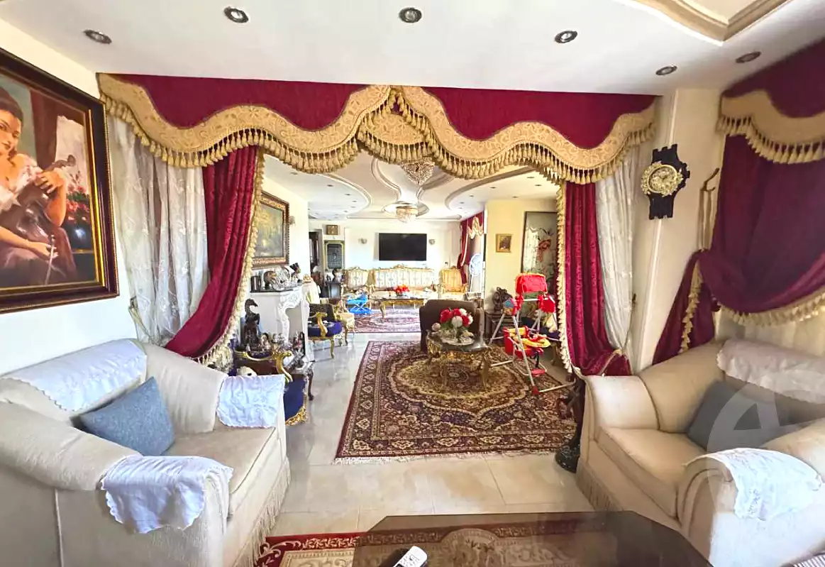 https://aqarmap.com.eg/ar/listing/6957193-for-sale-alexandria-moharram-bey-grin-st