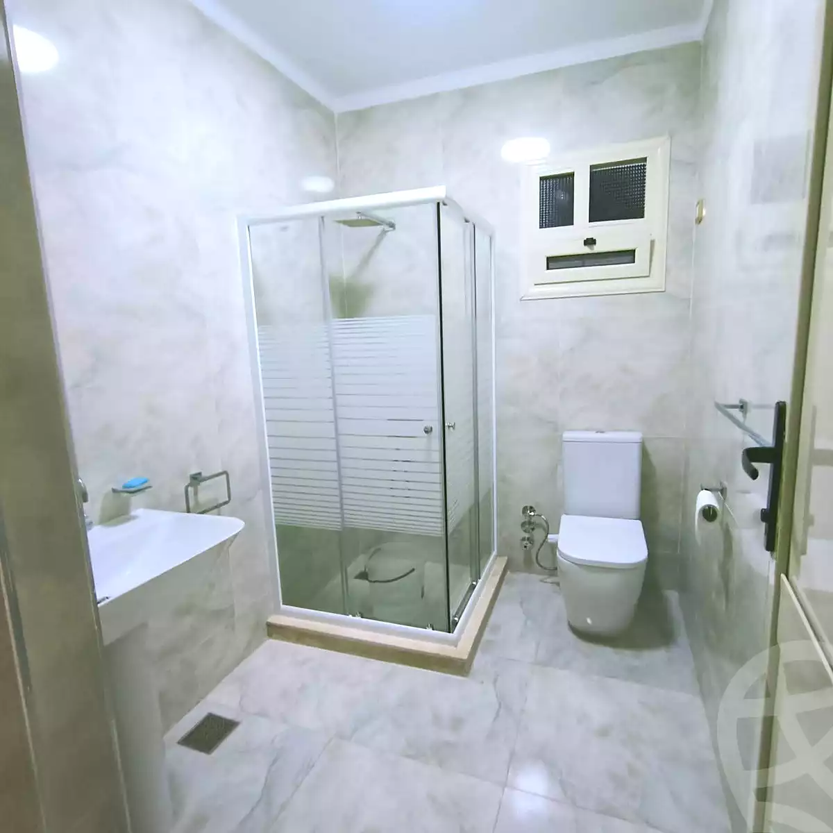 https://aqarmap.com.eg/ar/listing/6957691-for-sale-alexandria-al-agamy-lbytsh-bianchiii