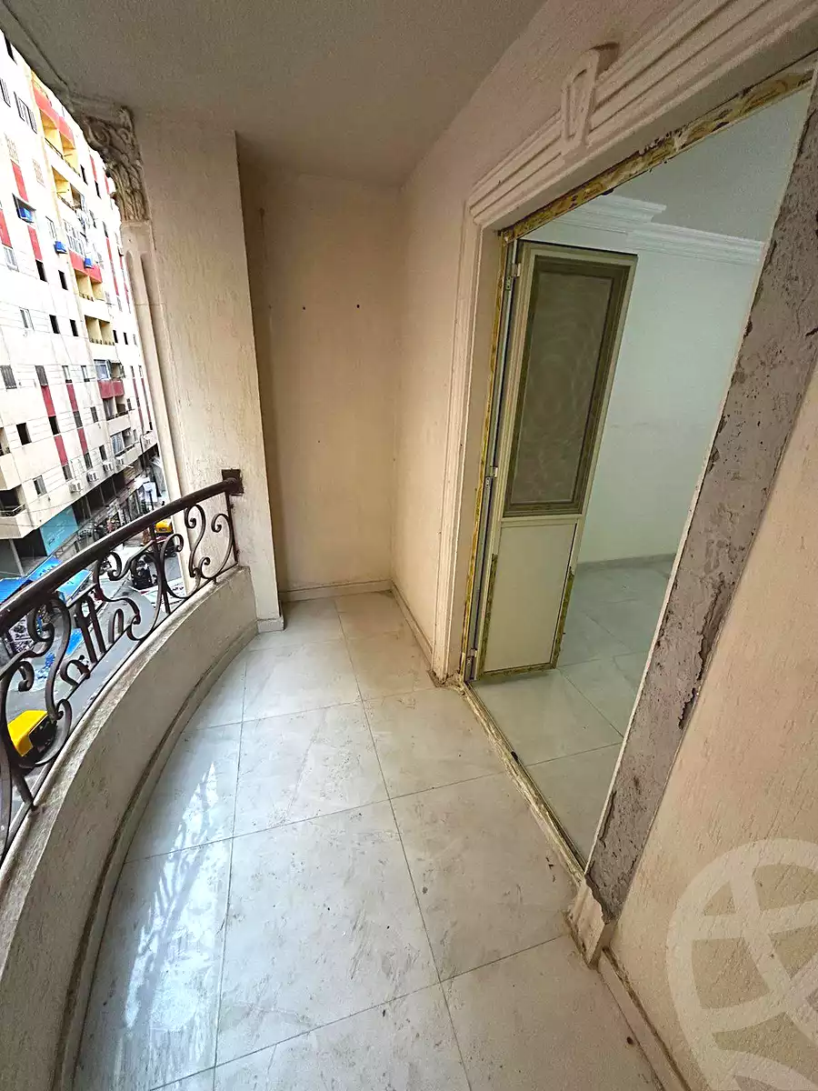 https://aqarmap.com.eg/ar/listing/6957801-for-rent-alexandria-new-miami-eskot