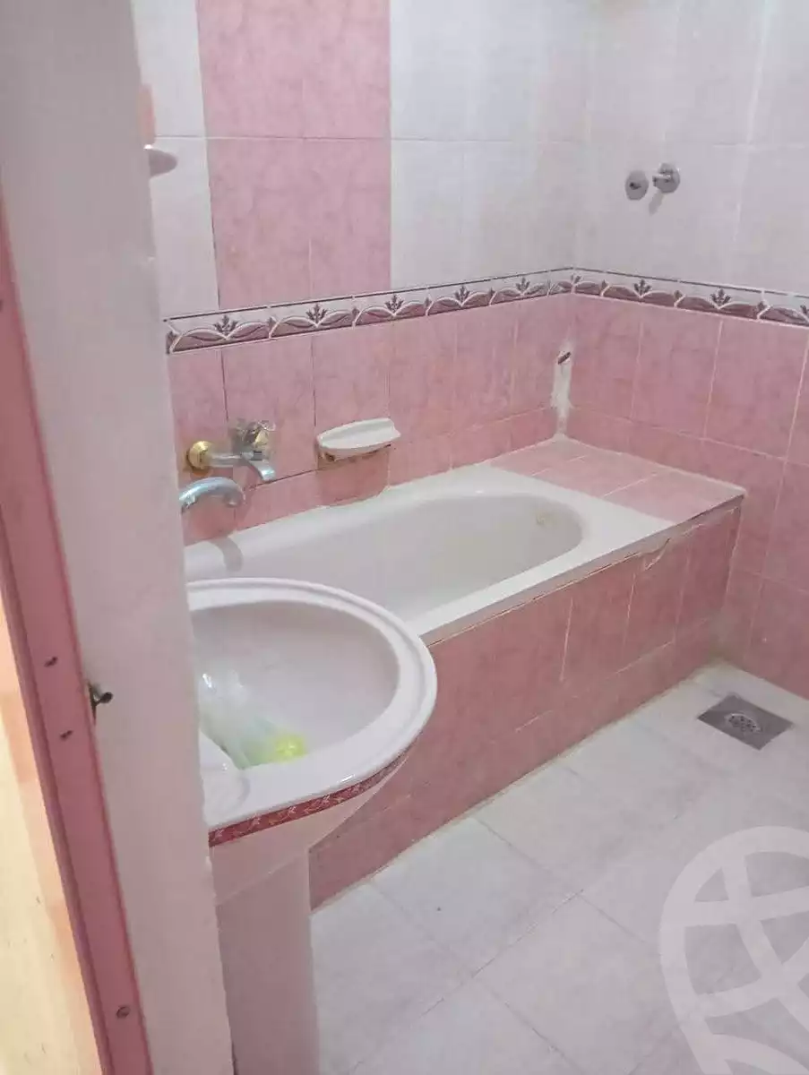 https://aqarmap.com.eg/en/listing/6957882-for-sale-alexandria-sydy-bshr-sydy-bshr-qbly-hoda-el-islam-mosque-st