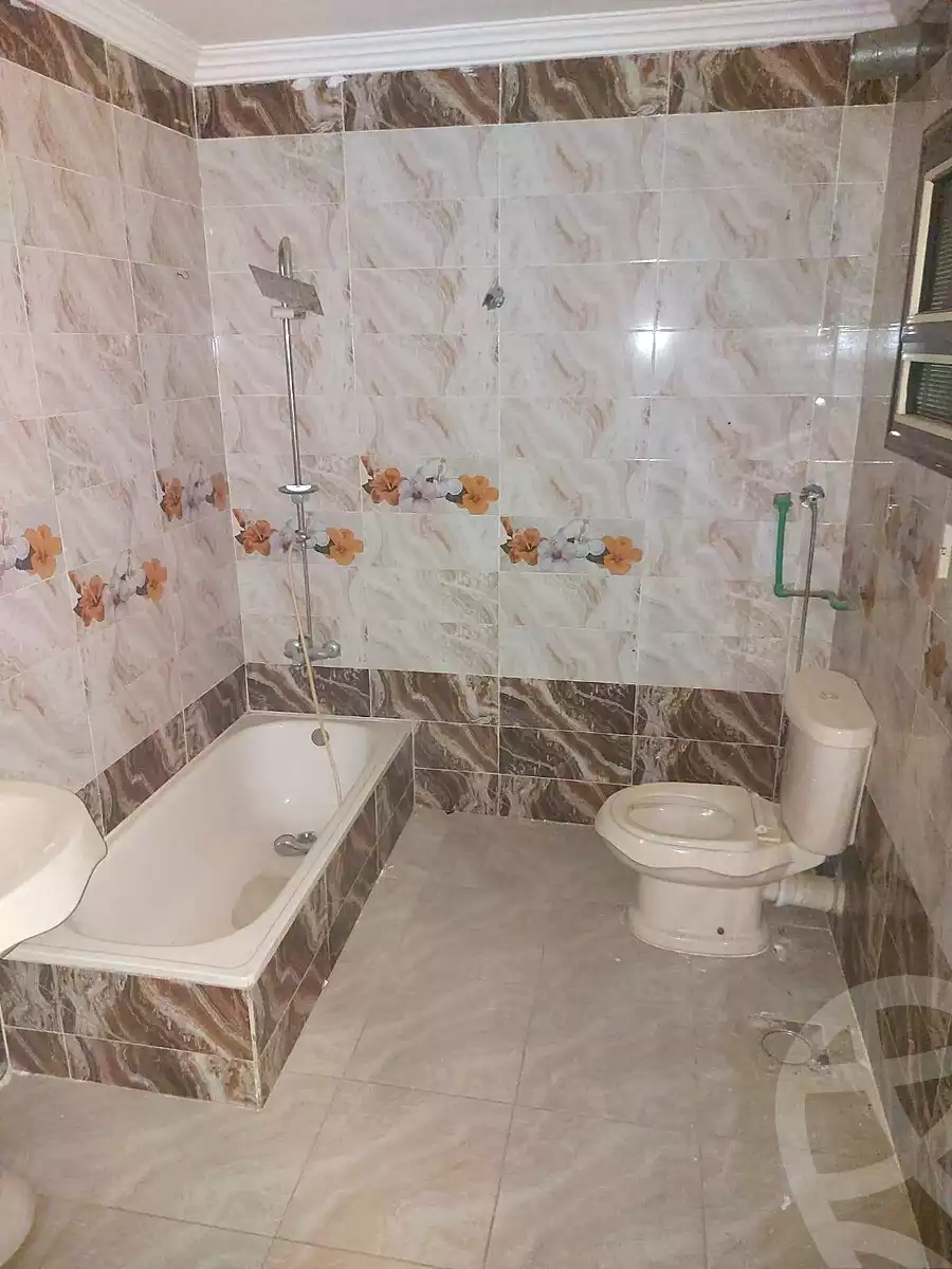 https://aqarmap.com.eg/ar/listing/6958413-for-sale-cairo-helwan-helwan-el-sharkeya-el-maraghi-st