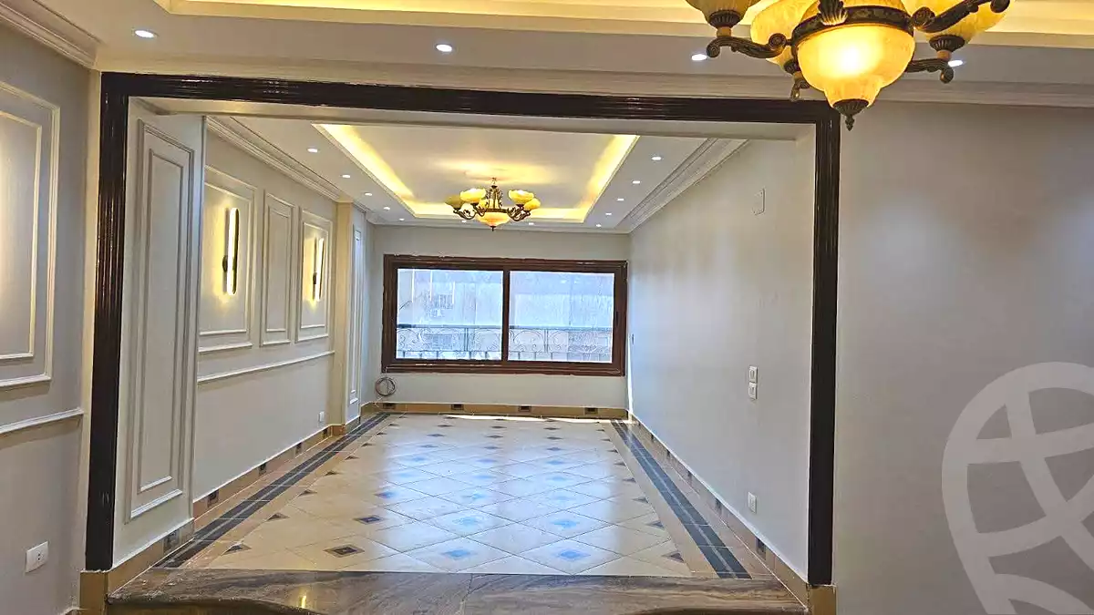 https://aqarmap.com.eg/ar/listing/6958913-for-sale-cairo-helwan-ahmed-enci-st