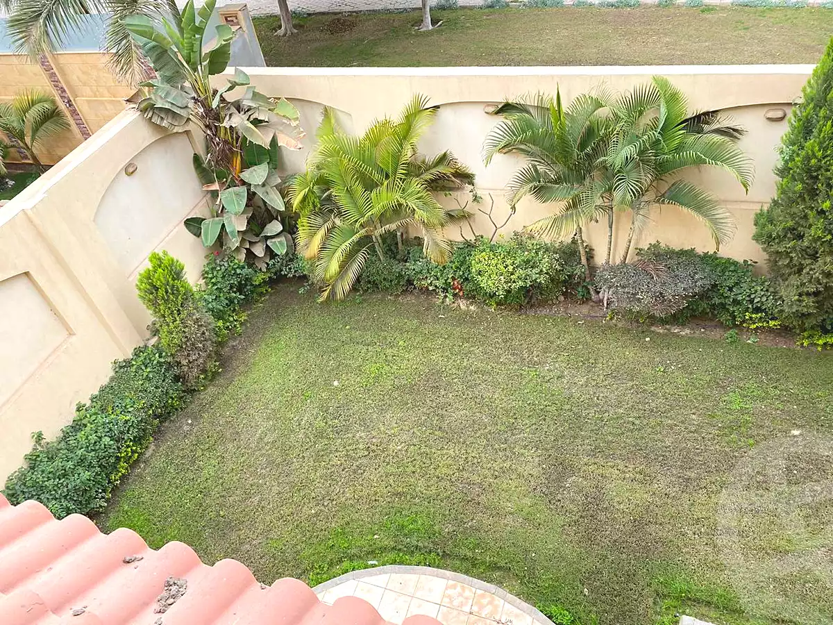 فيلا بـ٦ غرف نوم في بيفرلي هيلز، صورة ١٦ من ٢٠