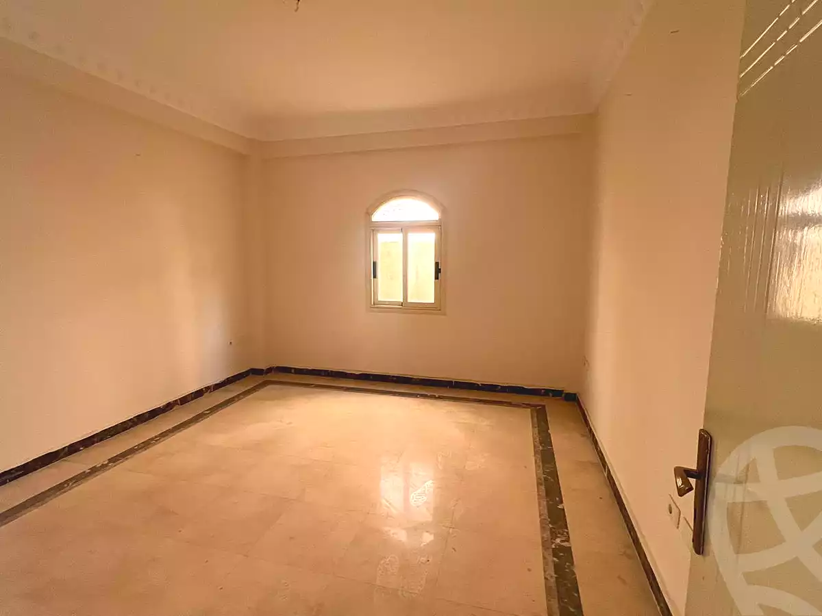 https://aqarmap.com.eg/en/listing/6959330-for-sale-cairo-new-cairo-ganob-el-akadamiya-south-academy-g-yassin-abd-el-ghafar-st