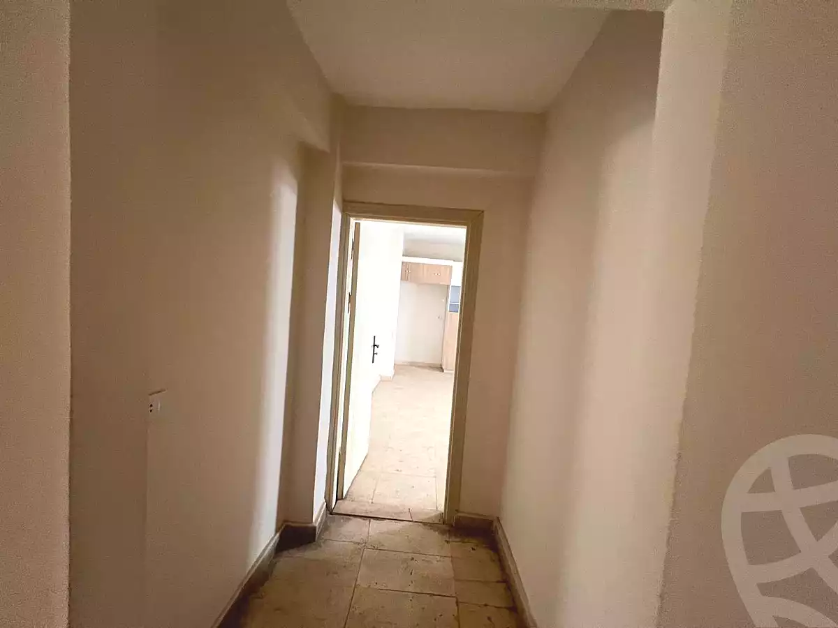https://aqarmap.com.eg/en/listing/6959330-for-sale-cairo-new-cairo-ganob-el-akadamiya-south-academy-g-yassin-abd-el-ghafar-st