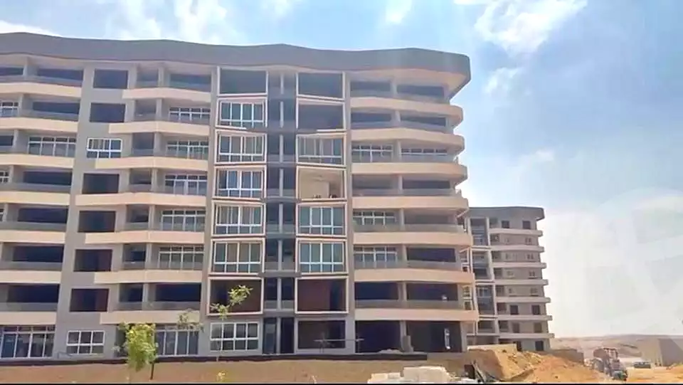 https://aqarmap.com.eg/ar/listing/6959657-for-sale-cairo-new-administrative-capital-r7-midtown-condo