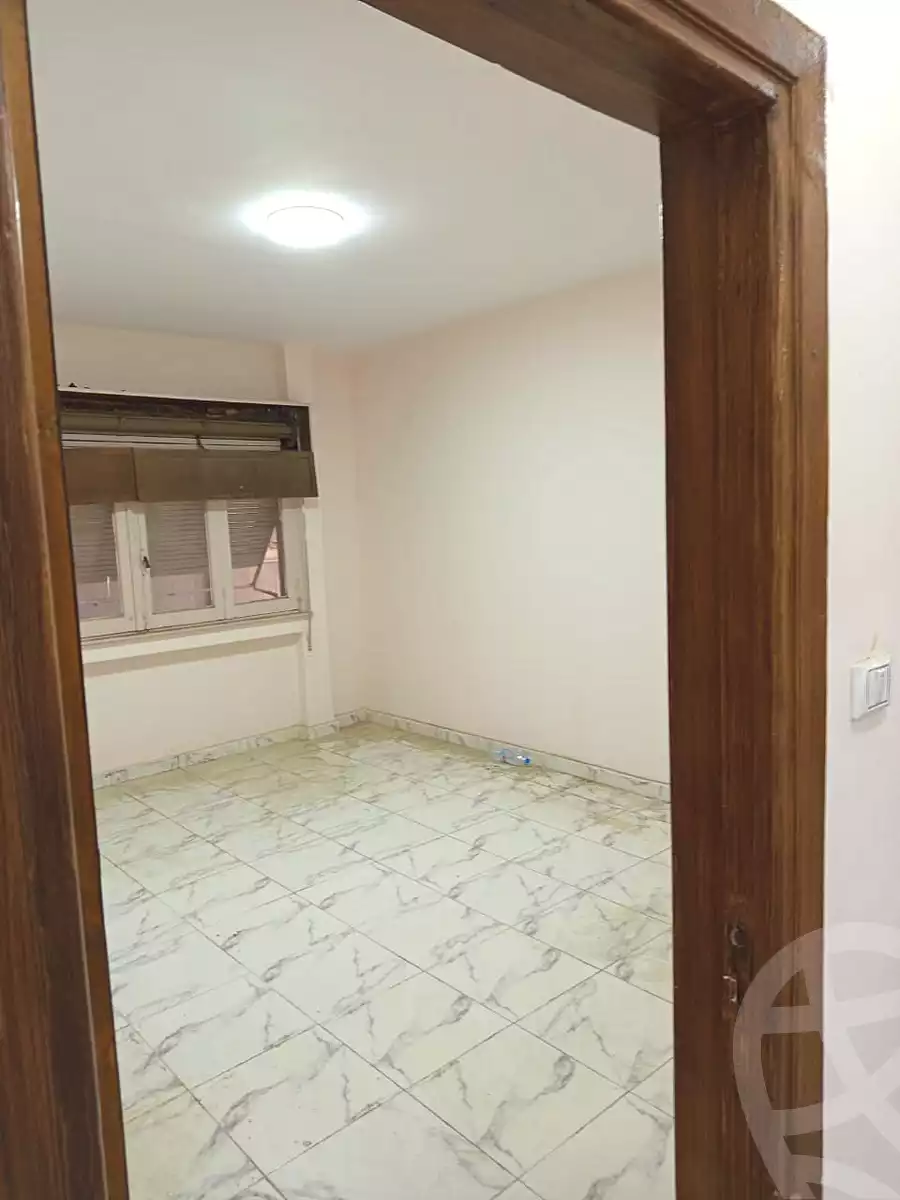https://aqarmap.com.eg/en/listing/6958822-for-rent-cairo-downtown-bab-el-loaa-el-tahrir-st