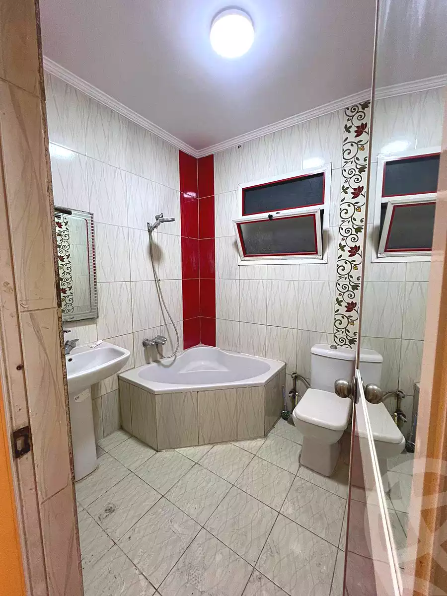https://aqarmap.com.eg/ar/listing/6960128-for-sale-alexandria-sydy-bshr-sydy-bshr-bhry