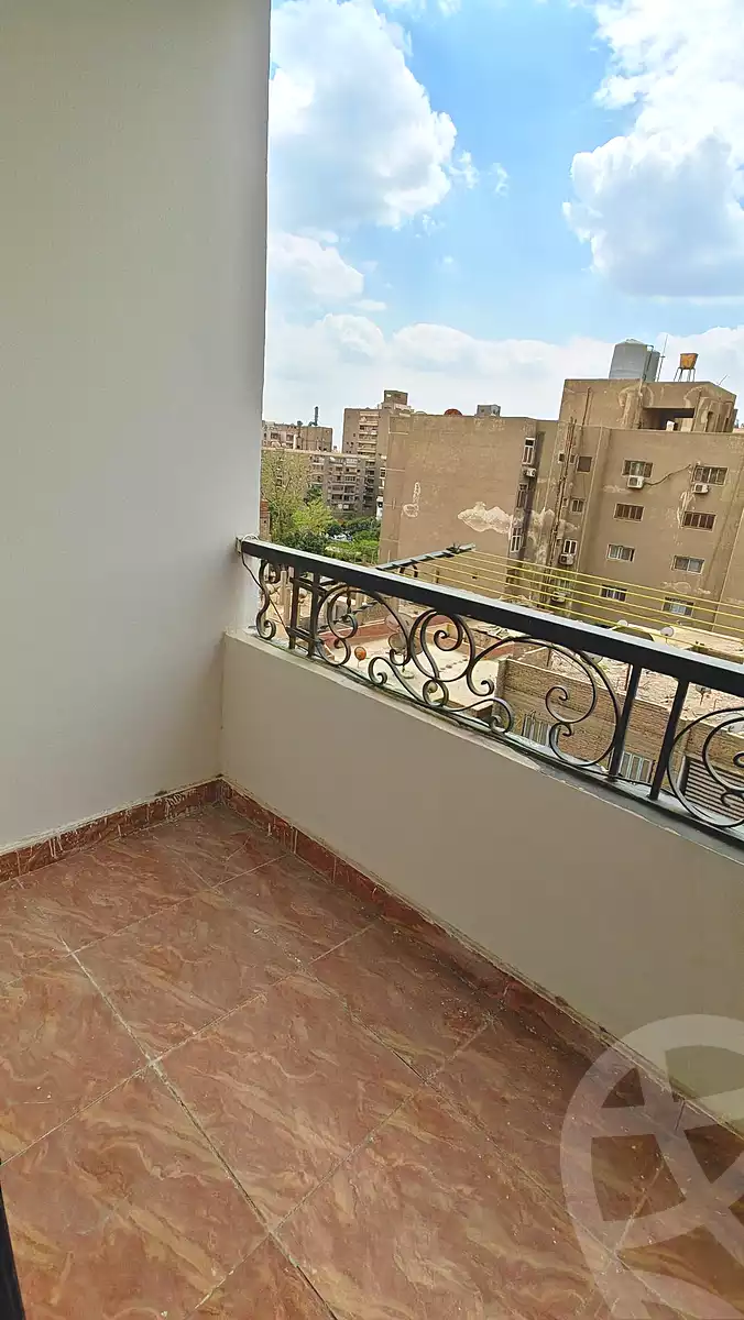 https://aqarmap.com.eg/ar/listing/6960199-for-sale-cairo-helwan-ahmed-enci-st