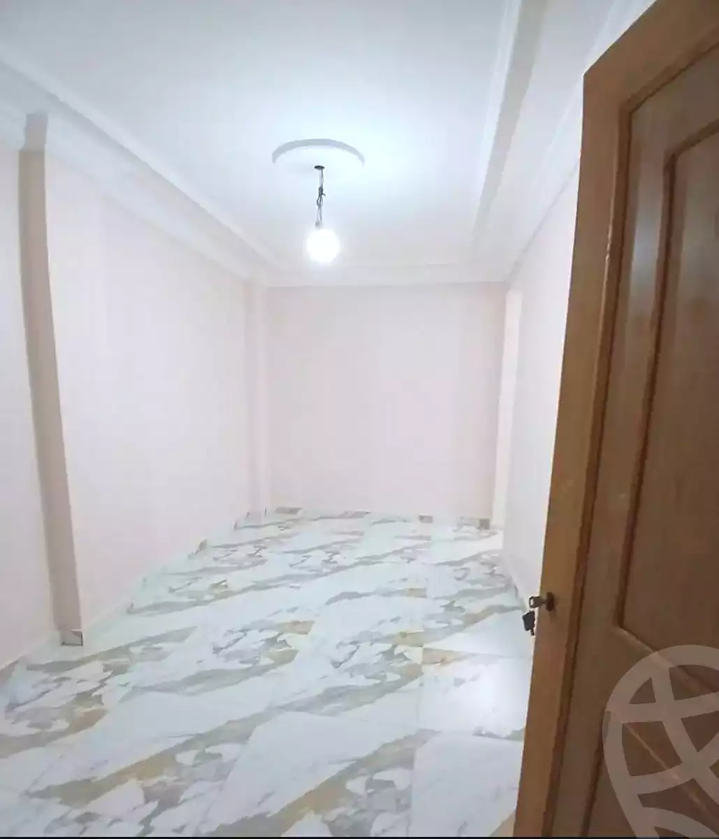 https://aqarmap.com.eg/ar/listing/6960742-for-sale-alexandria-miami-shr-jml-bd-lnsr