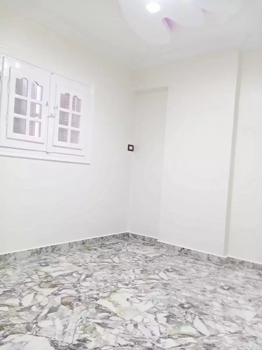 https://aqarmap.com.eg/ar/listing/6962190-for-sale-alexandria-al-agamy-lbytsh-al-kaada-st