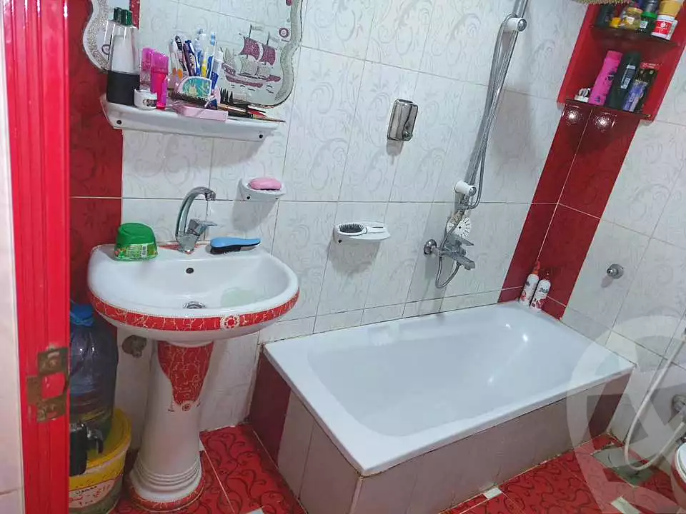 https://aqarmap.com.eg/ar/listing/6962318-for-sale-alexandria-al-agamy-ibrahim-el-aowam-st