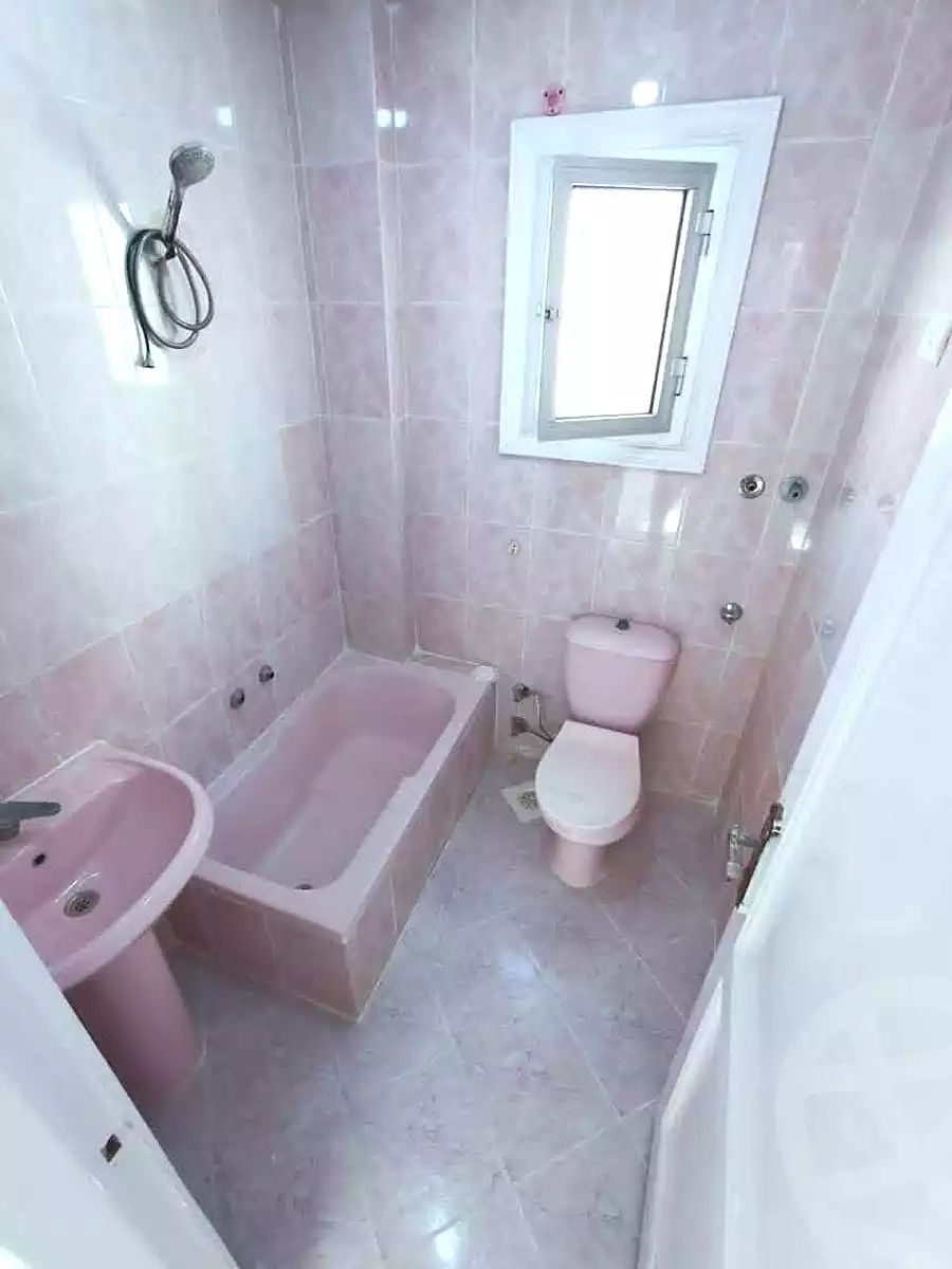 https://aqarmap.com.eg/ar/listing/6962550-for-sale-alexandria-al-agamy-shataa-el-nakheel
