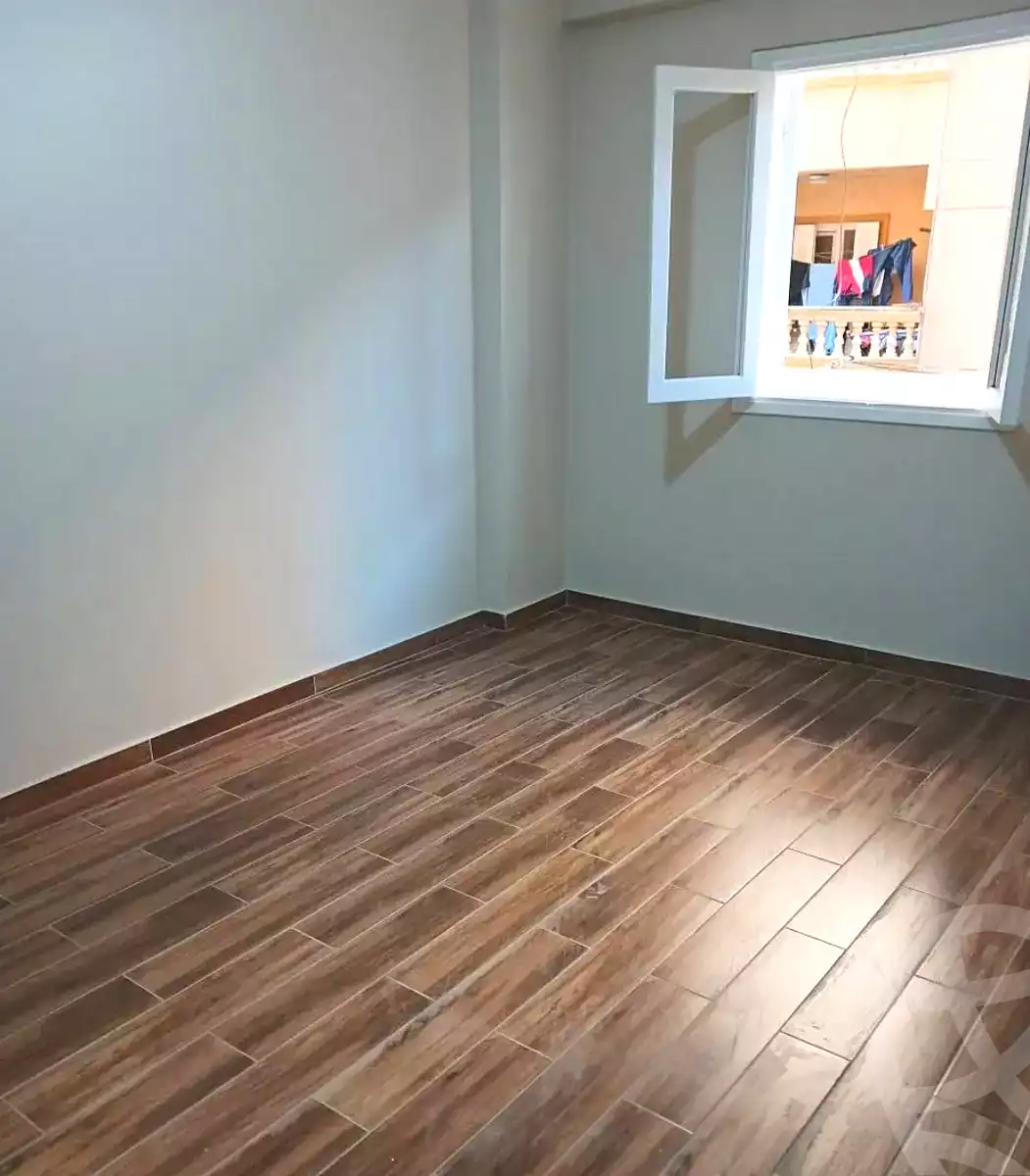 https://aqarmap.com.eg/en/listing/6963761-for-sale-alexandria-el-asafra-ahmed-tiesser-st