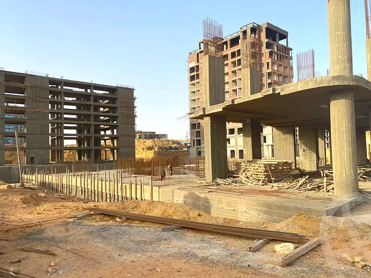 https://aqarmap.com.eg/ar/listing/6964321-for-sale-cairo-new-administrative-capital-ldwn-twn-knywn-byzns-kwmblks-dyr-msr