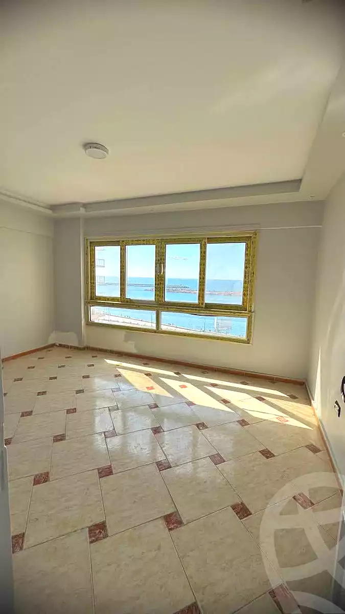 https://aqarmap.com.eg/en/listing/6964824-for-sale-alexandria-el-saraya-el-geish-rd