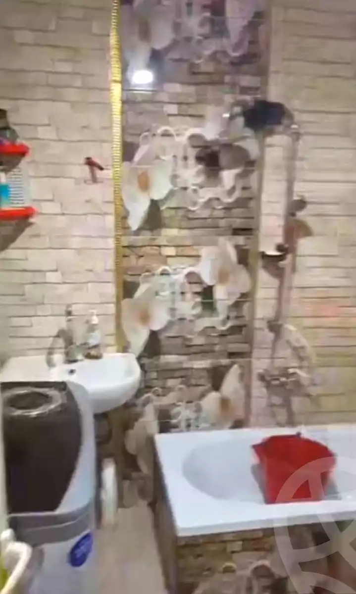 https://aqarmap.com.eg/ar/listing/6965489-for-sale-cairo-ljyz-shareaa-morad  charel degol