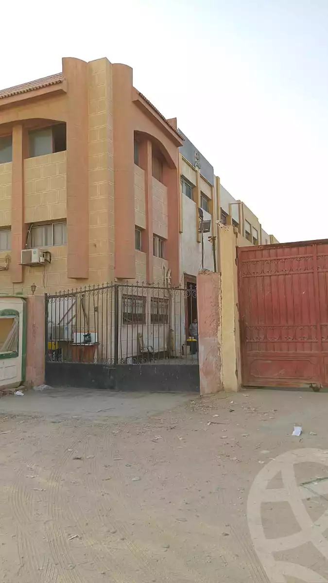 https://aqarmap.com.eg/ar/listing/6969795-for-sale-cairo-al-oubour-el-manateq-el-snaaya-first-industrial-zone