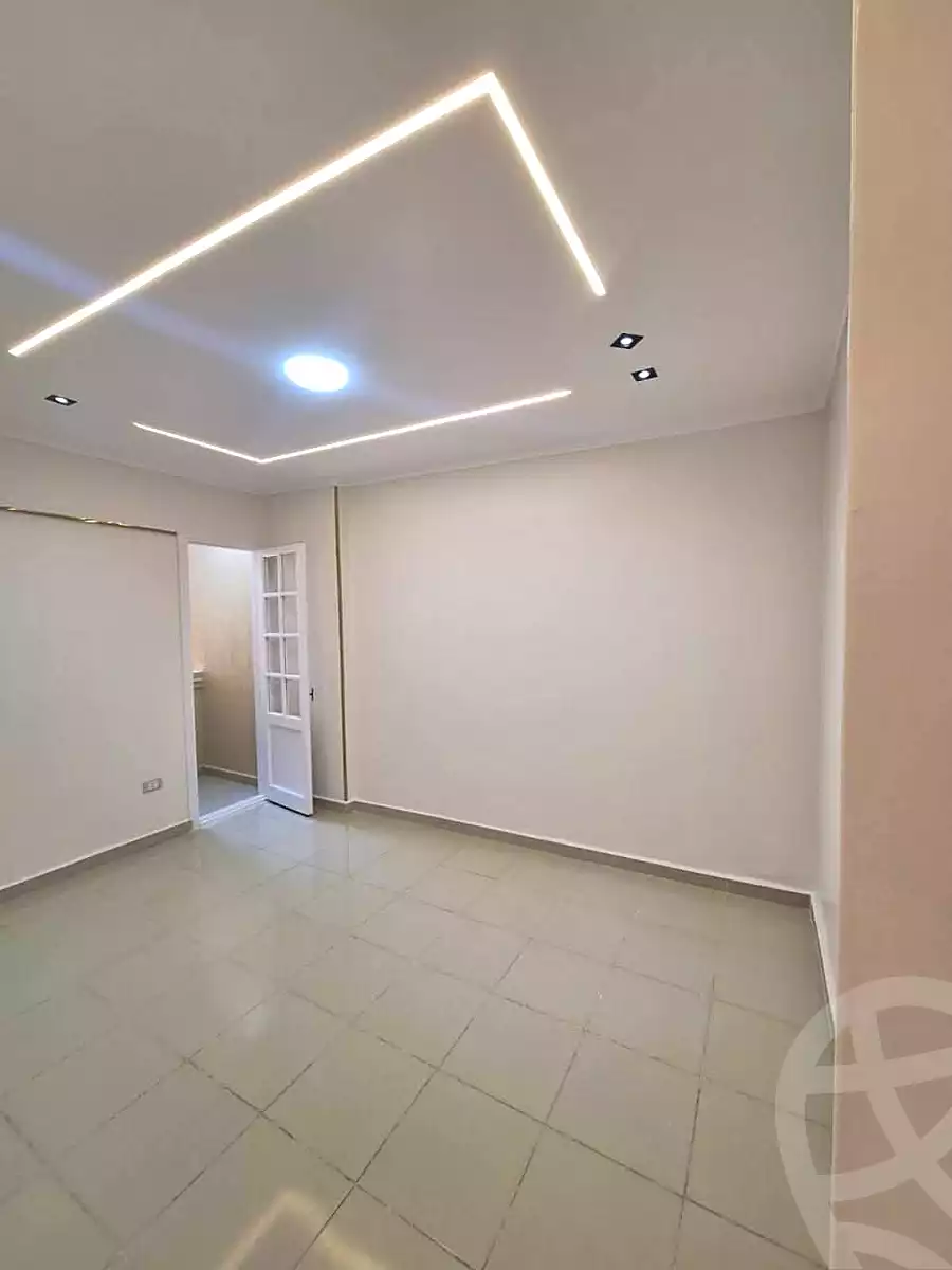 https://aqarmap.com.eg/ar/listing/6970095-for-sale-alexandria-sydy-bshr-sydy-bshr-bhry-street-17