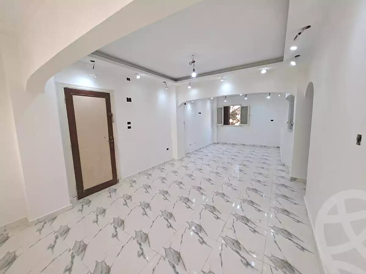 https://aqarmap.com.eg/ar/listing/6970113-for-sale-cairo-15th-of-may-mjwr-31