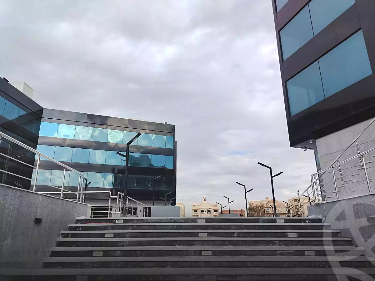 https://aqarmap.com.eg/ar/listing/6971616-for-sale-cairo-new-cairo-compounds-rio-mall