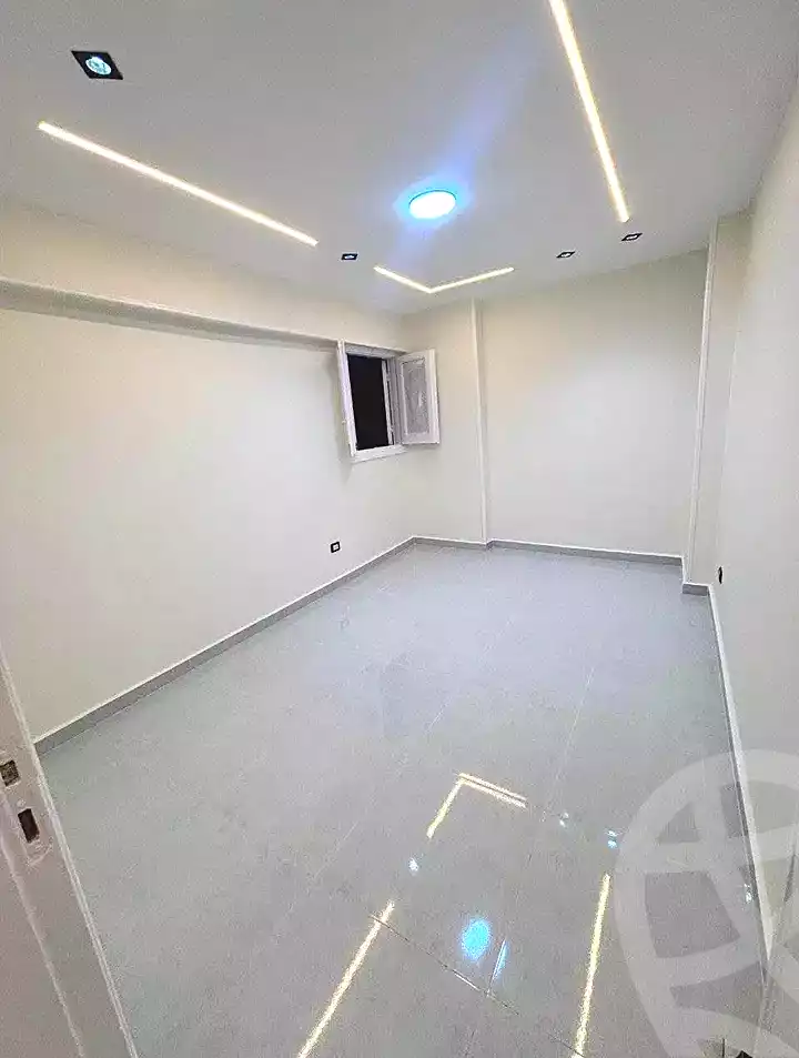 https://aqarmap.com.eg/ar/listing/6972058-for-sale-alexandria-sydy-bshr-sydy-bshr-bhry-amr-el-nogomy-st