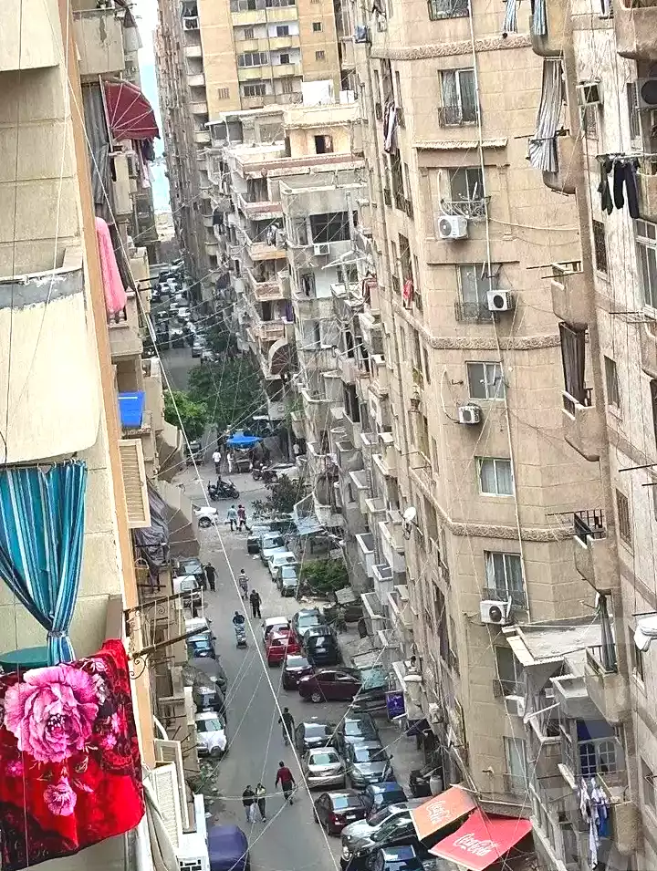 https://aqarmap.com.eg/ar/listing/6972058-for-sale-alexandria-sydy-bshr-sydy-bshr-bhry-amr-el-nogomy-st
