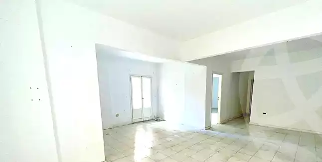 https://aqarmap.com.eg/ar/listing/6972101-for-rent-alexandria-ganaklis