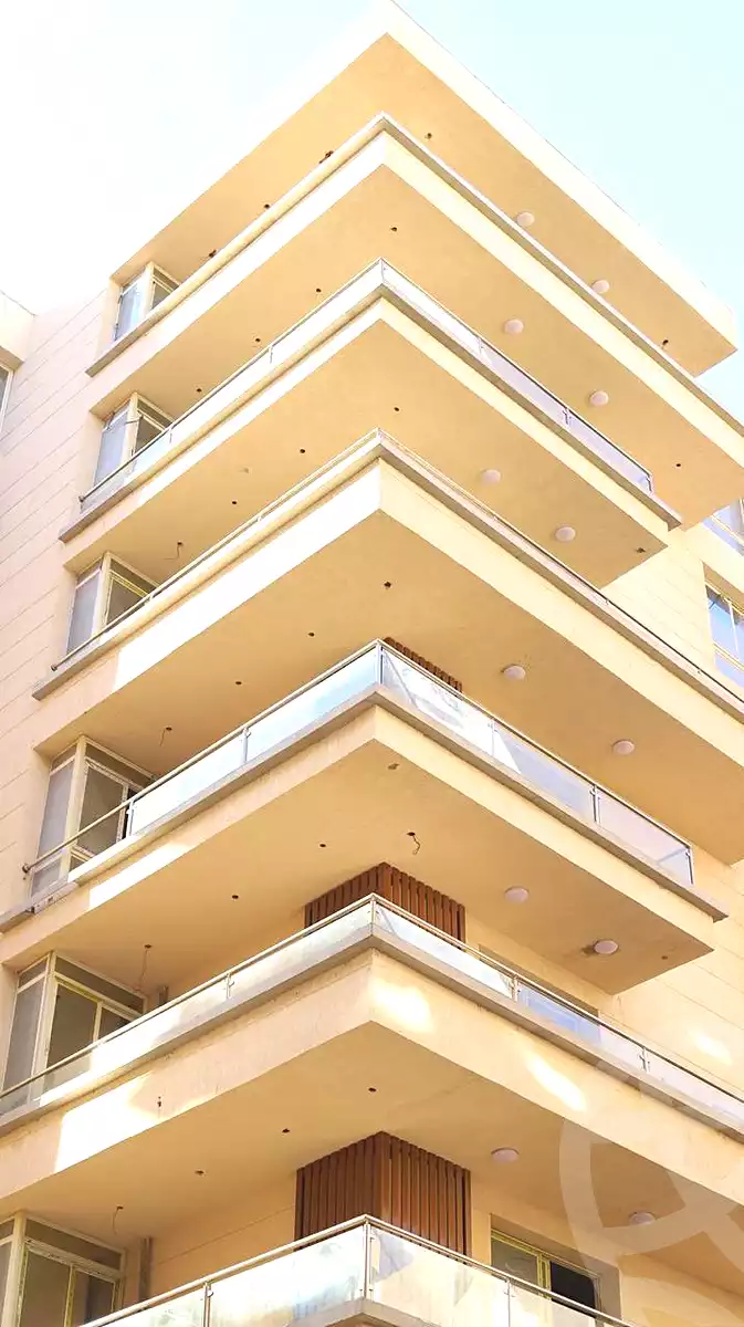 https://aqarmap.com.eg/en/listing/6975417-for-sale-cairo-new-administrative-capital-r8-de-joya-4-compound-taj-misr