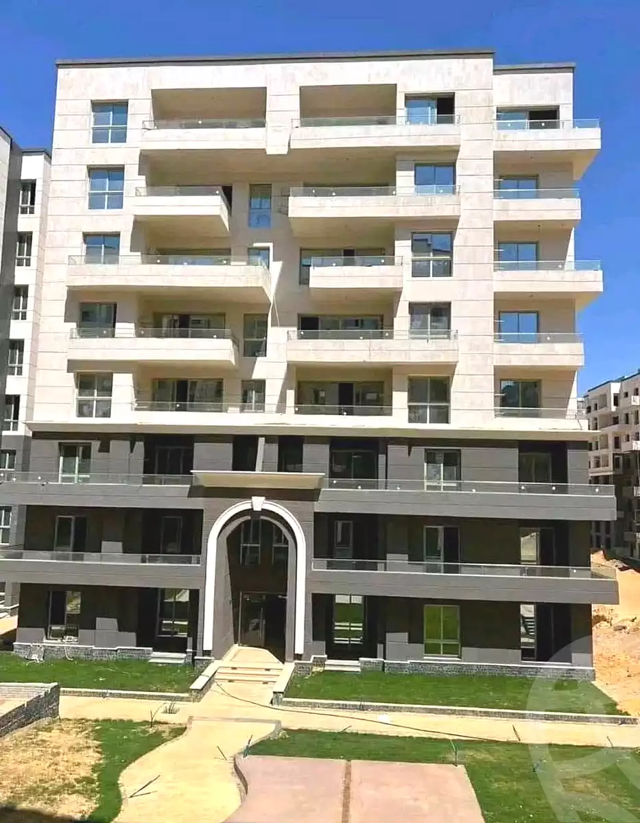 https://aqarmap.com.eg/en/listing/6975417-for-sale-cairo-new-administrative-capital-r8-de-joya-4-compound-taj-misr