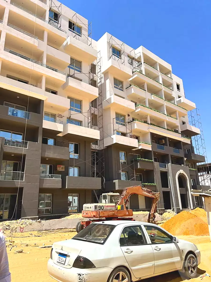 https://aqarmap.com.eg/en/listing/6975452-for-sale-cairo-new-administrative-capital-r8-de-joya-4-compound-taj-misr