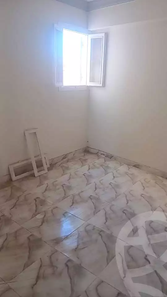 https://aqarmap.com.eg/ar/listing/6976162-for-sale-alexandria-al-agamy-bw-ywsf