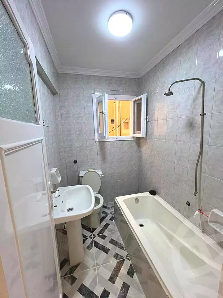 https://aqarmap.com.eg/ar/listing/6976239-for-sale-alexandria-al-agamy-shataa-el-nakheel