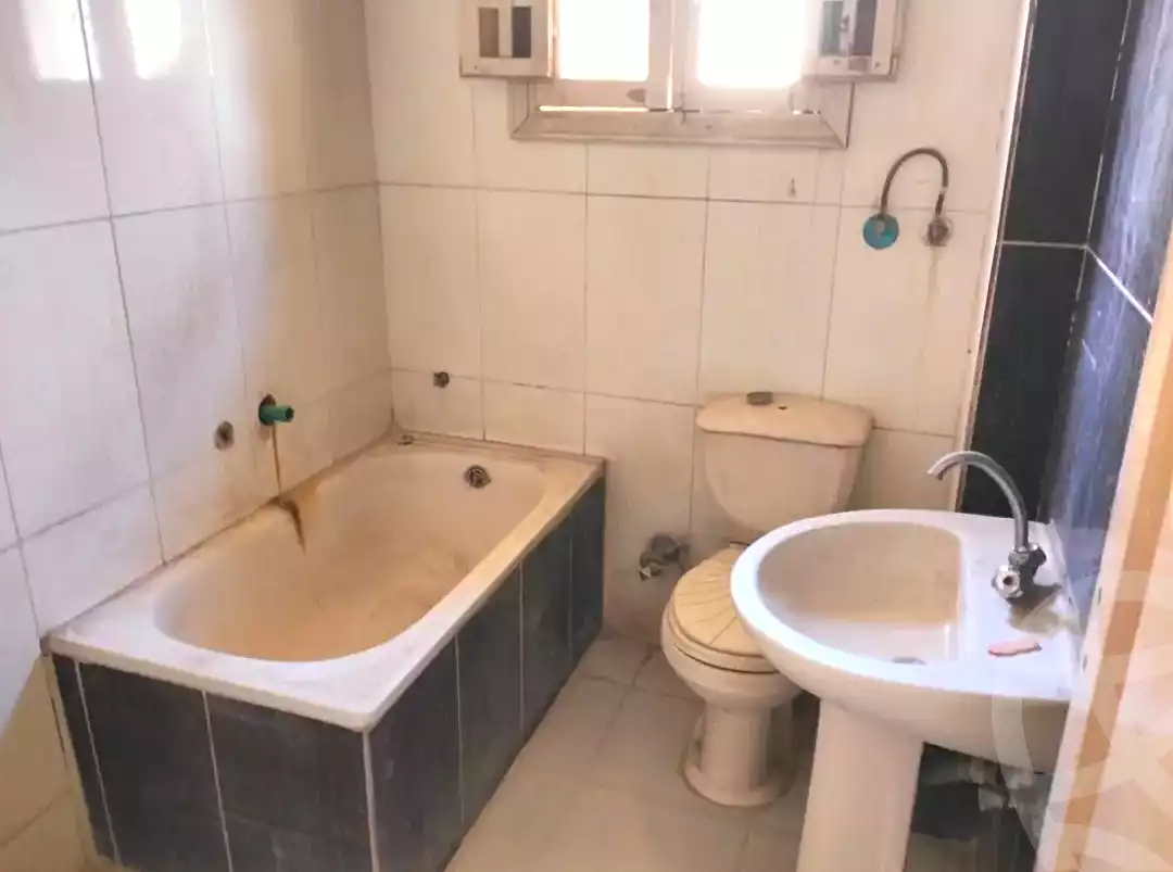 https://aqarmap.com.eg/en/listing/6976518-for-sale-cairo-helwan-el-tayaran-city