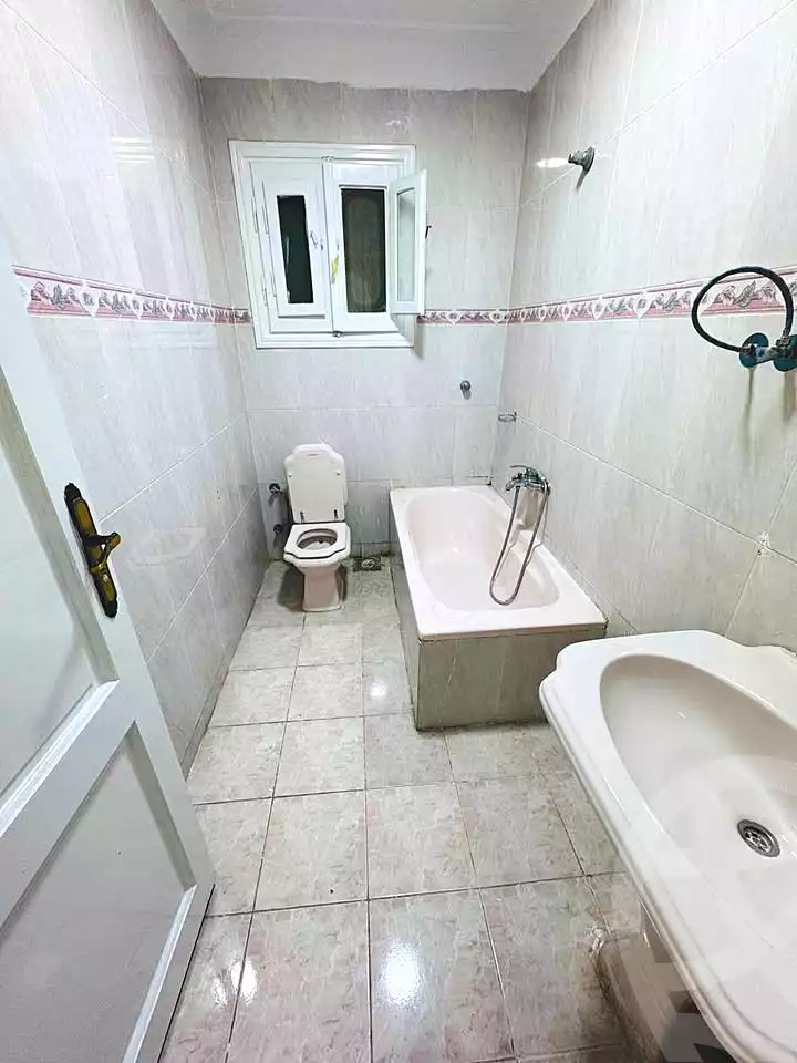 https://aqarmap.com.eg/ar/listing/6977982-for-sale-alexandria-al-agamy-shataa-el-nakheel