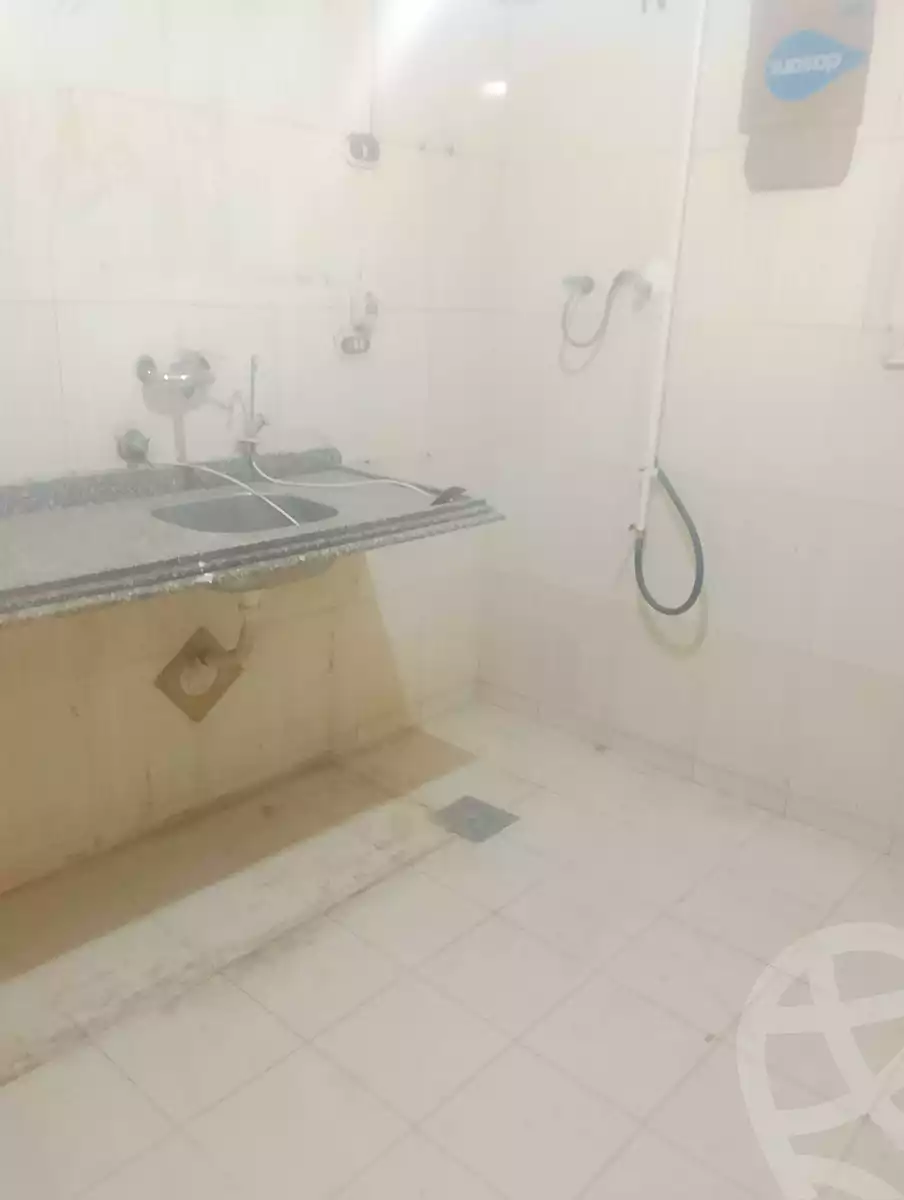 https://aqarmap.com.eg/ar/listing/6978929-for-rent-alexandria-al-agamy-el-hanouvel