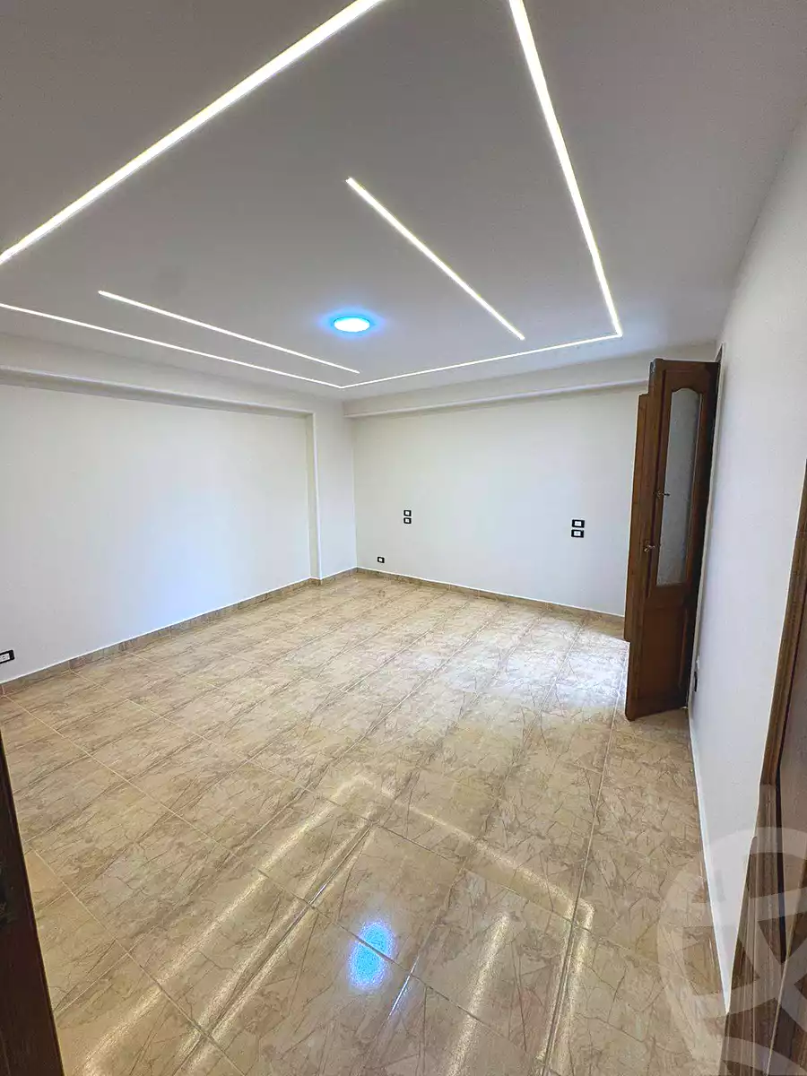 https://aqarmap.com.eg/ar/listing/6979865-for-sale-alexandria-sydy-bshr-sydy-bshr-bhry-shr-mhmwd-l-yswy