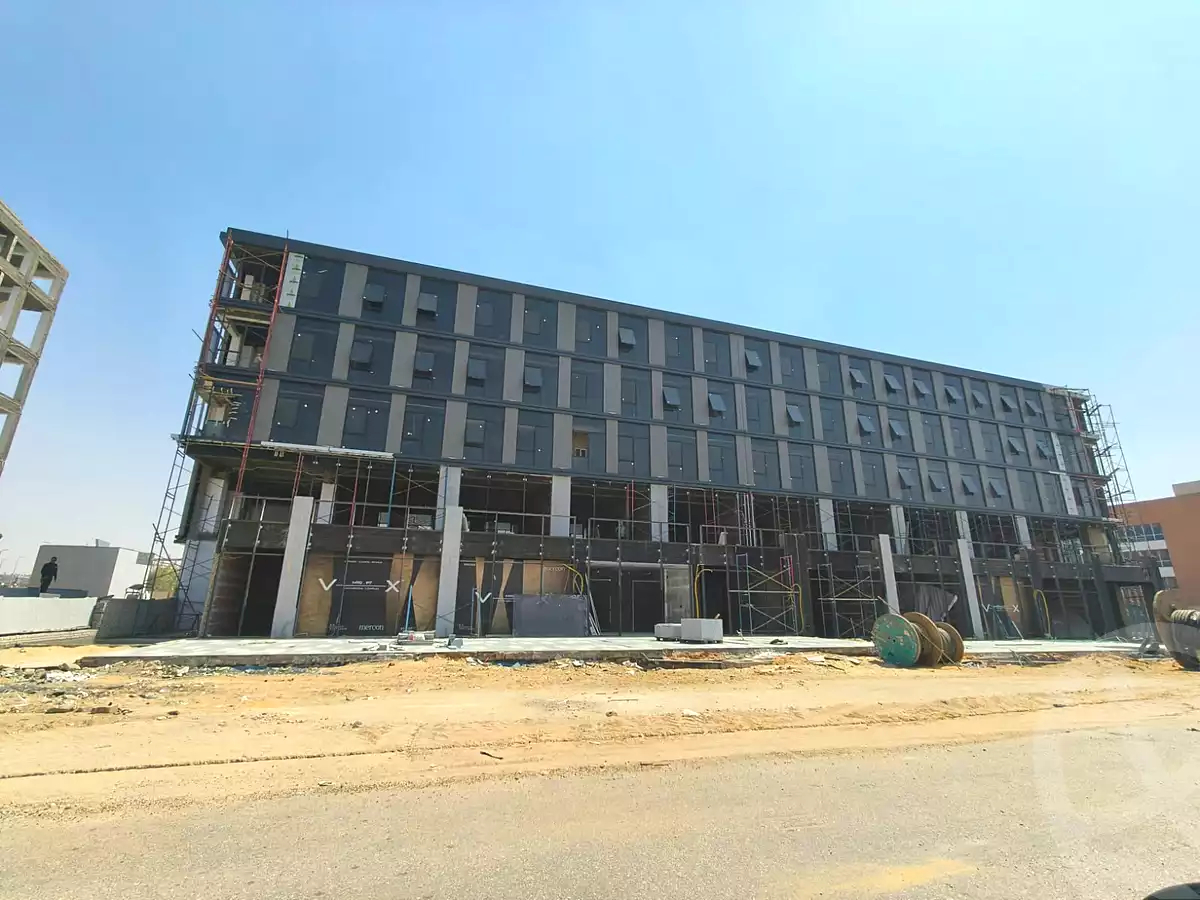 https://aqarmap.com.eg/en/listing/6979848-for-sale-cairo-new-cairo-compounds-vx-n90-mall-mercon