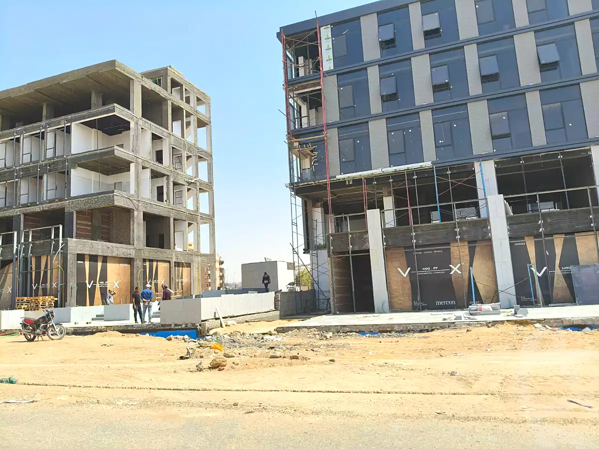 https://aqarmap.com.eg/en/listing/6979939-for-sale-cairo-new-cairo-compounds-vx-n90-mall-mercon