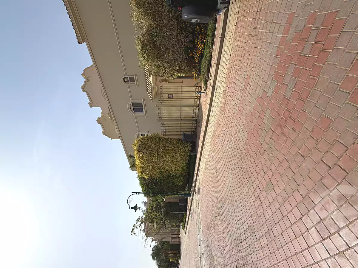 https://aqarmap.com.eg/en/listing/6979977-for-sale-cairo-el-shorouk-compounds-el-patio-5-east