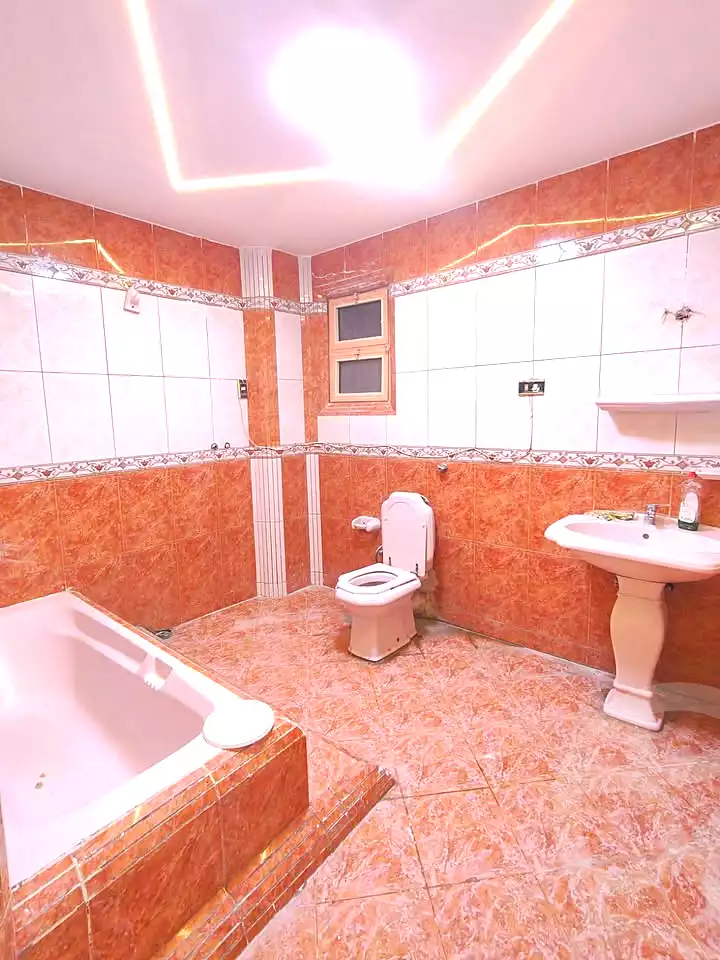 https://aqarmap.com.eg/ar/listing/6980233-for-sale-alexandria-sydy-bshr-sydy-bshr-bhry