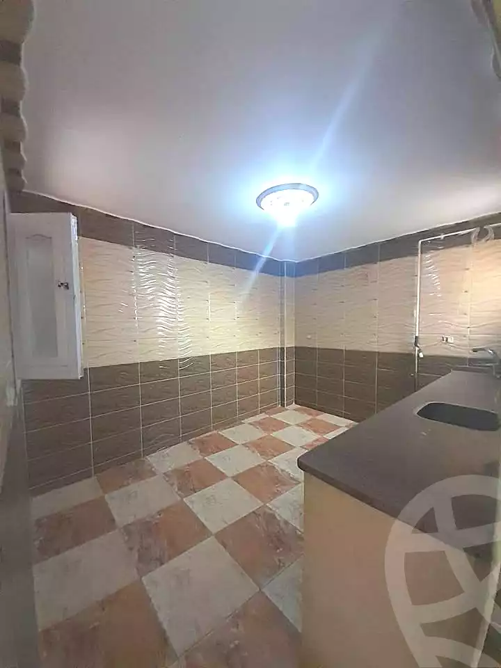 https://aqarmap.com.eg/ar/listing/6980960-for-sale-alexandria-al-agamy-el-hanouvel-el-kholafaa-el-rashdeen-st